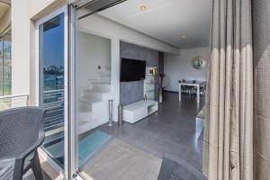 NEW Duplex penthouse w breathtaking views by SF HOMES