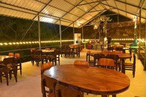 Kolukkumalai camp bookings