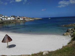 Casa duples junto playa Cubelas