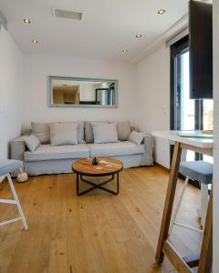 Koukouvagia penthouse in Athens