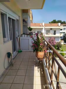 Luxury apartment in front of the Sea in Agia Triada