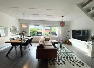 Rivitalo kaupungissa Kaarina - Kirjala