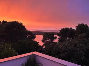 Lazaneo Seafront Apartments, Jelsa Hvar