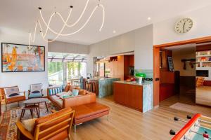 Villas Magnifique Villa avec Jardin et Piscine proche Paris - Sevres : photos des chambres