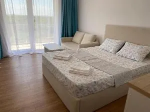 Dilary Studio Blaxy Resort 23 August - 道泽兹西特里奥格