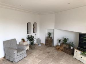 Maisons de vacances Cosy apartment close to beach, great views & pool : photos des chambres