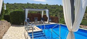 Rustic Apartment Mariva