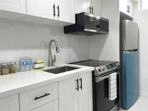 Contemporary Private Basement Suite - Markham