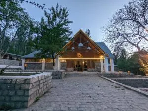 Destination Hotel Khaplu - 卡尔吉尔