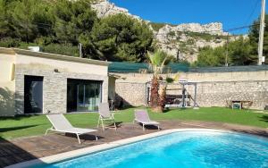 Villas Villa neuve avec Piscine Privee Parc des Calanques 15min Velodrome : photos des chambres