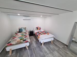 Villas Villa neuve avec Piscine Privee Parc des Calanques 15min Velodrome : photos des chambres