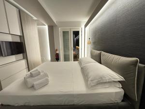 En Suite Bedroom Blue Moon