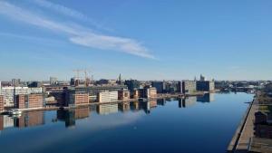 Exclusive Waterfront Apartment 12 Floor