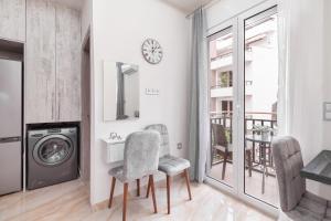 Athens Center 1A Residence by AthenianKeys