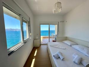 K&T Seaside Deluxe TwoBedroom Apartment