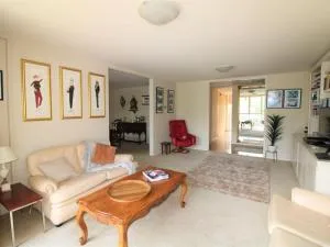 Classic Charm in Domain - South Yarra