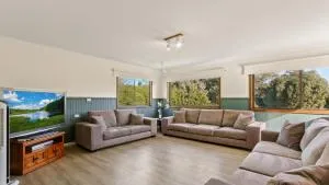 Treetop Retreat - Metung