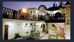 Hermanos Feregrino - 贝纳尔