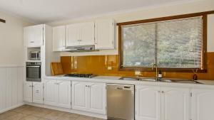 Treetop Retreat House