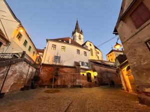 Ultracentral Medieval Apartment