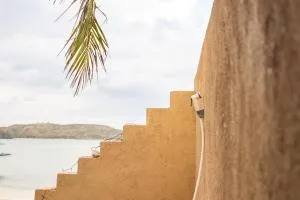 Beachfront 1-Bedroom Mini Villa - Ekas