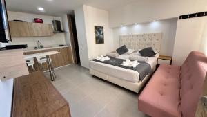 Aptos y Apartaestudios frente al Malecón y el Embalse, Zona Gastronómica, a 8 minutos de la Piedra del Peñol, TODO CERCA!!!