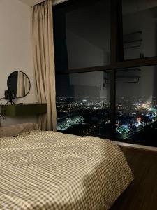 2Br Vinhomes Apt Balcony City view Cozy