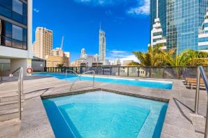 60FL Stunning 3 BRM Apartment with Amazing View!