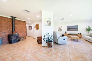 Cameron Glen - Rural Entertainer