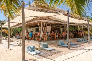 Le Pirate Island - Adults Only