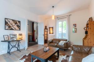 Villa de Charme Climatisée avec Piscine au Centre