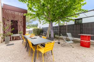 Villa de Charme Climatisée avec Piscine au Centre