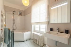 Villas Villa de Charme Climatisee avec Piscine au Centre : photos des chambres