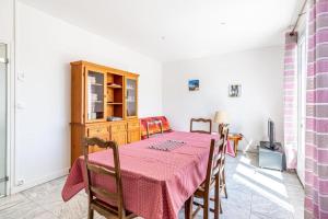 Appartements La Girafe Rouge : Appartement 3 Chambres