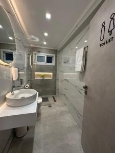 The Heidis Central House