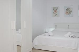 Estia - Detached House