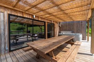 Maisons de vacances Poli Resort, calme et haut-de-gamme au sommet : photos des chambres