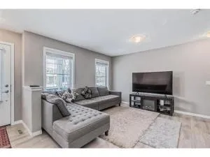 Green Acres rooms near YYC - YYC