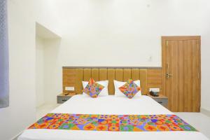 FabHotel Downtown Residency