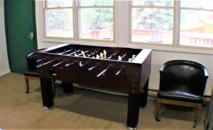 Ski View 11 - On Main Street - WiFi - Cable - Fireplace - Trailer Parking In Back - Patio with Gas Grill