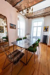 Historic Spacious Galata Apartment