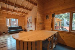 Artemina Kussharoko Log Terrace