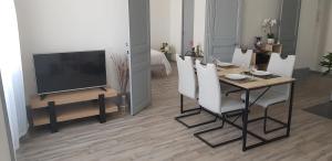 Appartements Cosy 4 minutes a pieds du centre historique avec parking : photos des chambres