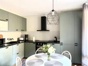 Mandi modern 2br apartment with balcony - Otnäs