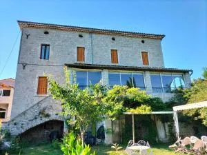 chambres d'hôtes la maison de mon père - Sampzon