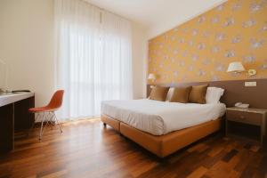 Double Room with Balcony room in Hotel Miramare
