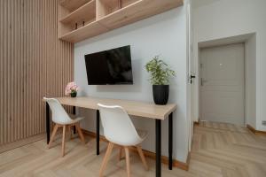 Beautiful Apartment for 2 NaFabrycznej by Noclegi Renters