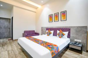 FabHotel Global Spaces - Nr NESCO Exhibition Center