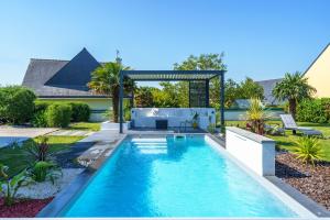 Maisons de vacances La Villa des Lauriers - Piscine privee et chauffee : photos des chambres