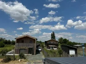 2 Maisons bois , Les conches - Angles